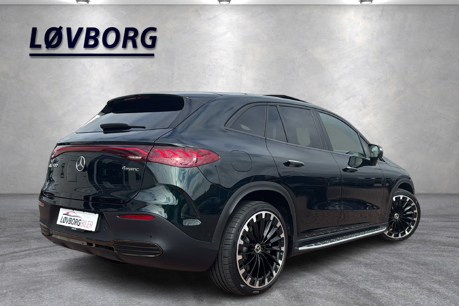 Grøn Mercedes EQE500 SUV fra 2024