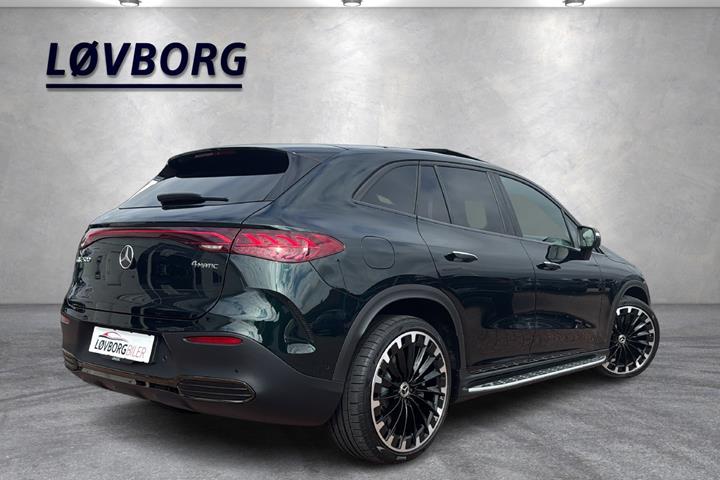 Grøn Mercedes EQE500 SUV fra 2024