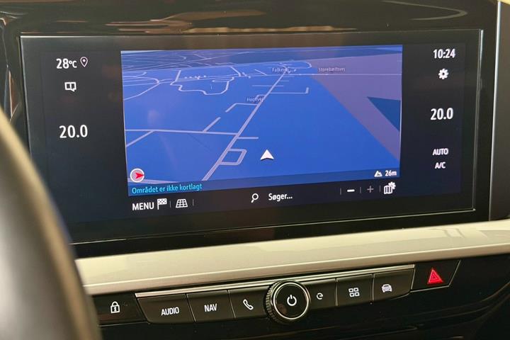 Blå Opel Mokka-e fra 2023