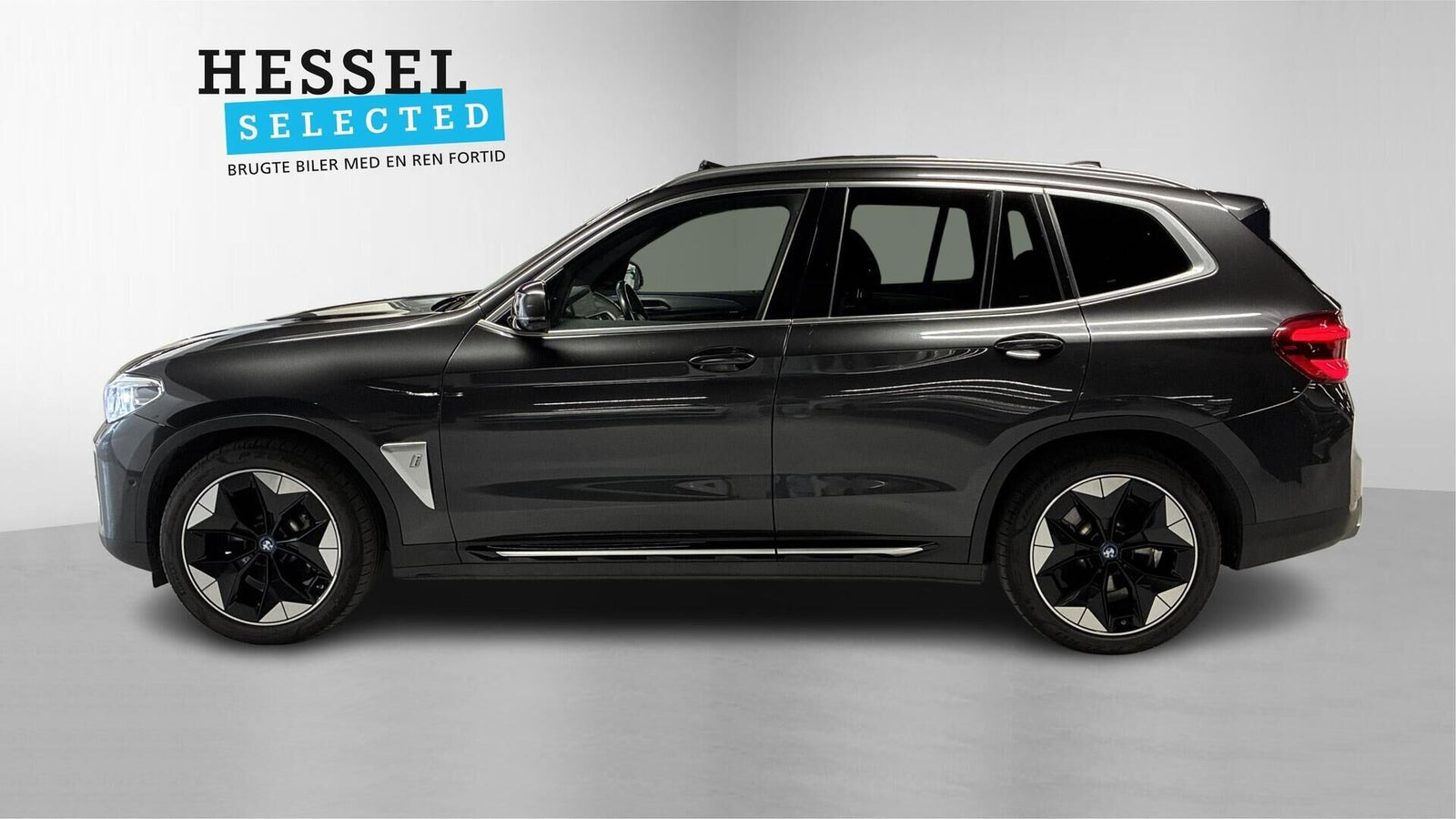 Grå BMW iX3 fra 2022