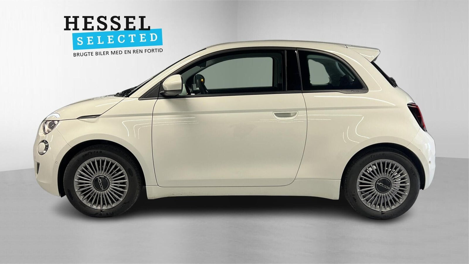 Hvid Fiat 500e fra 2024