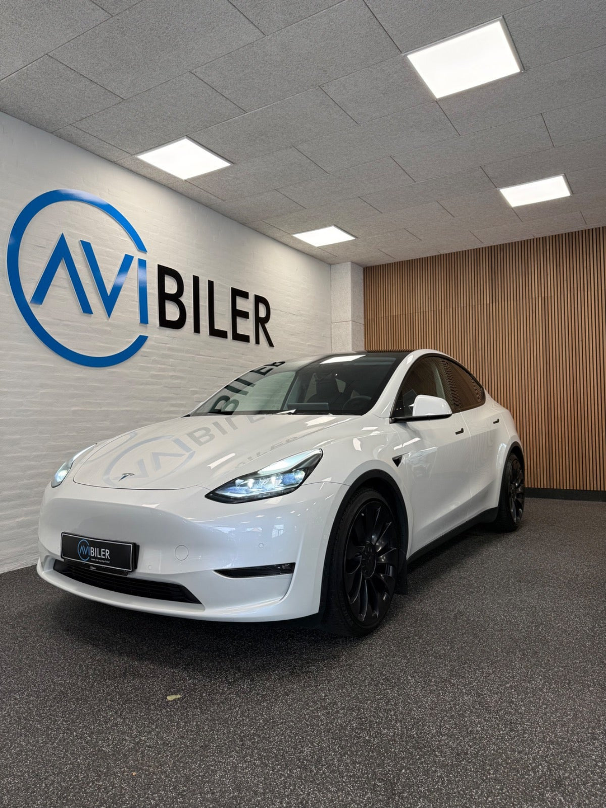 Tesla Model Y Performance AWD