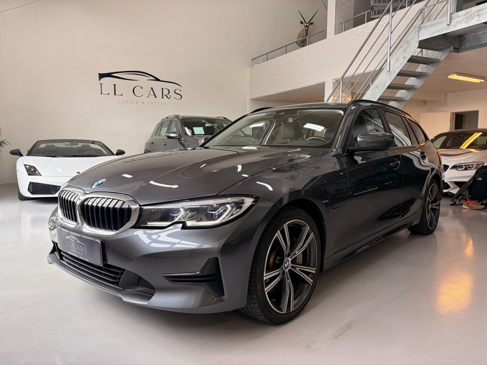 undefined BMW 330e fra 2020