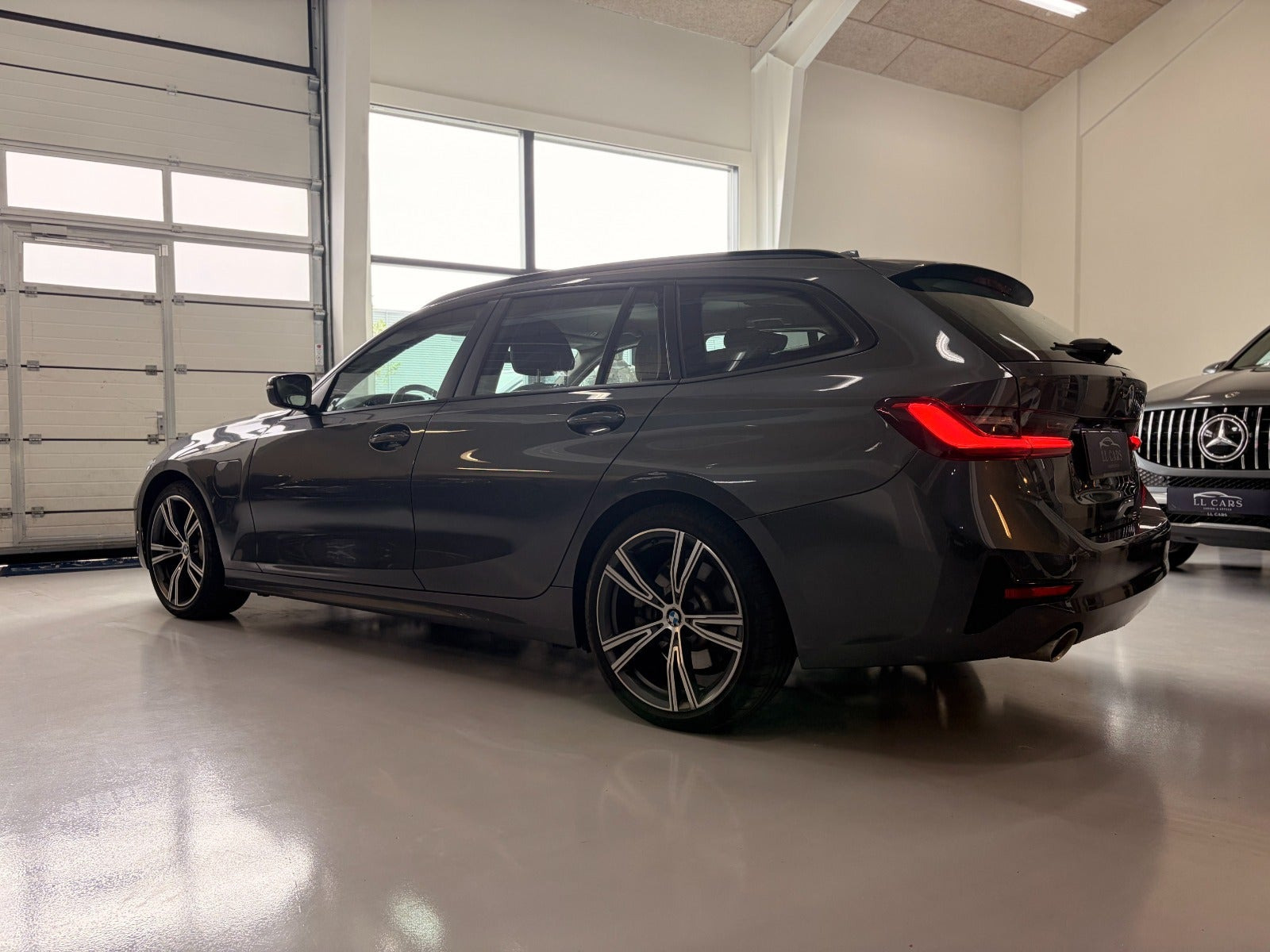 undefined BMW 330e fra 2020