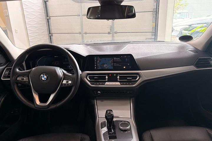 undefined BMW 330e fra 2020