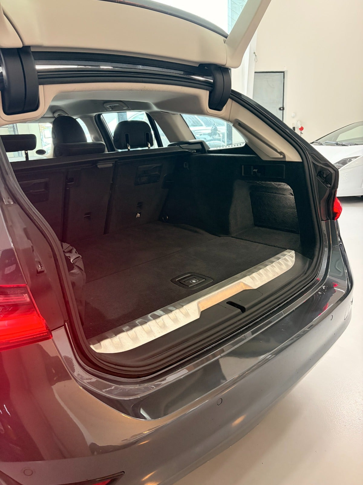 undefined BMW 330e fra 2020