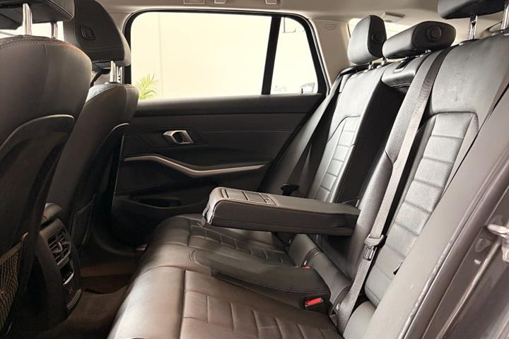 undefined BMW 330e fra 2020