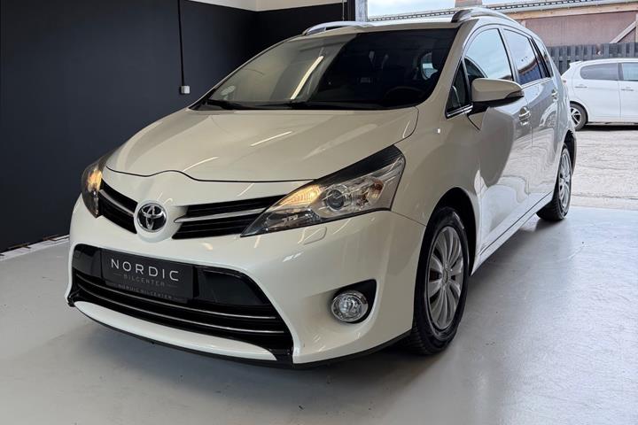 undefined Toyota Verso fra 2015