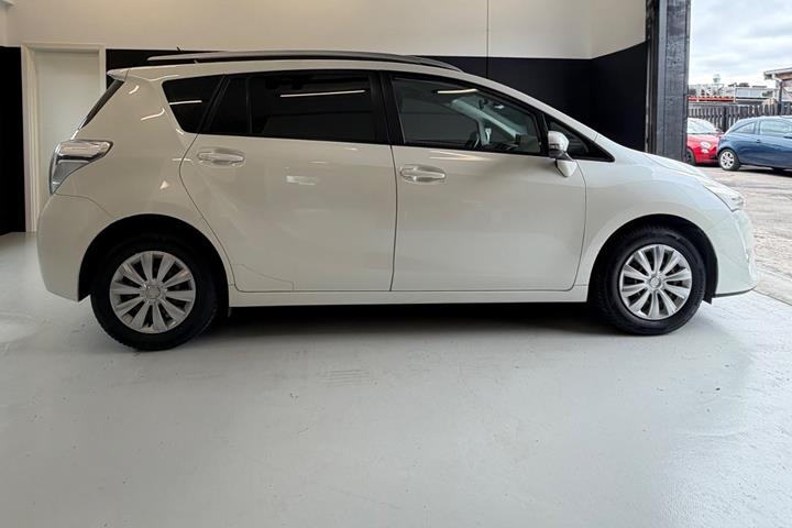 undefined Toyota Verso fra 2015
