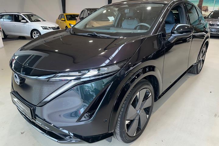 Grøn Nissan Ariya fra 2024 set udefra