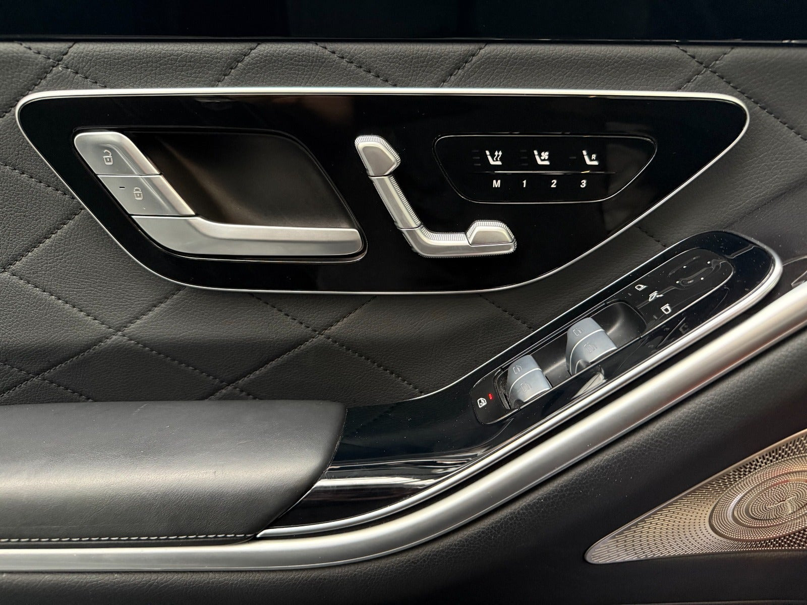 Sort Mercedes S580 e fra 2022