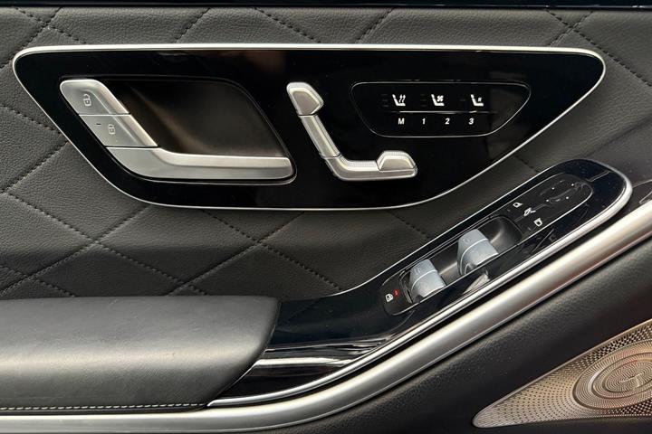 Sort Mercedes S580 e fra 2022