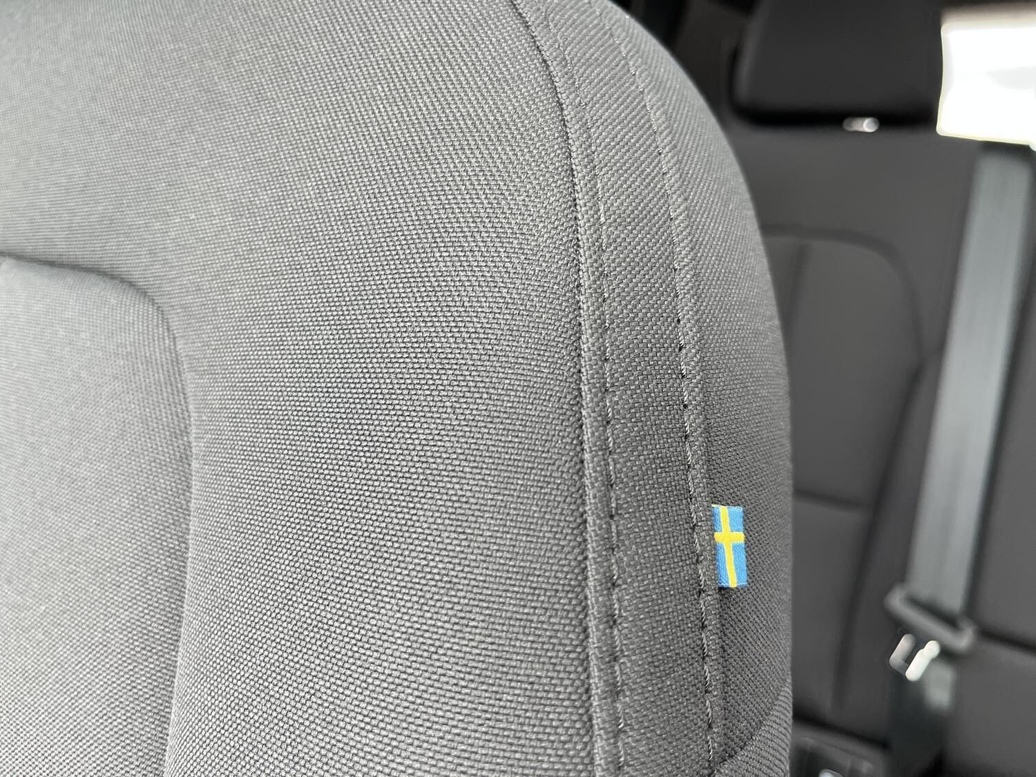 Blå Volvo XC40 fra 2024