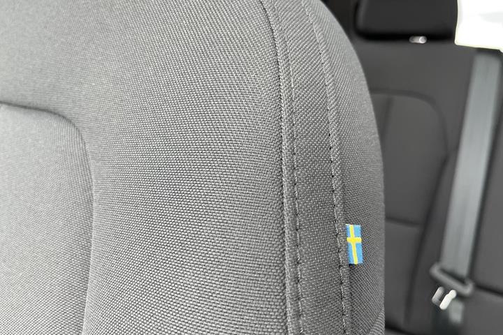 Blå Volvo XC40 fra 2024