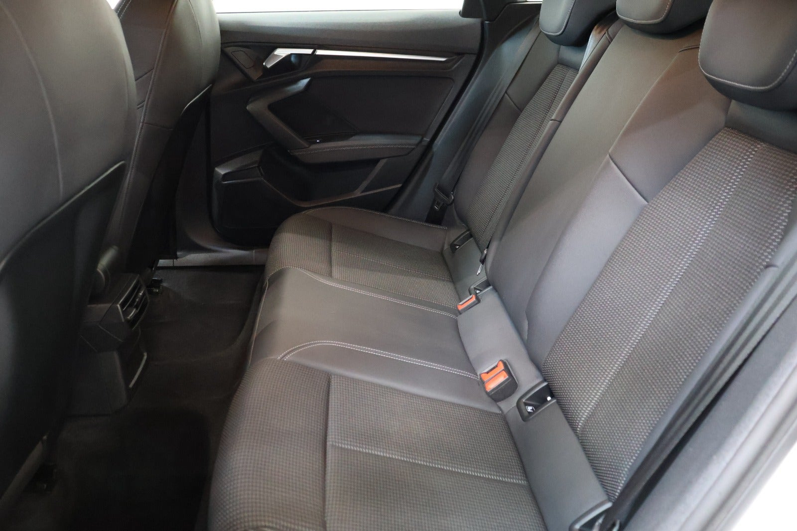 Hvid Audi A3 fra 2021