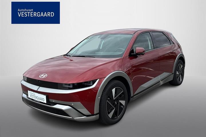 Rød Hyundai Ioniq 5 fra 2025 set udefra