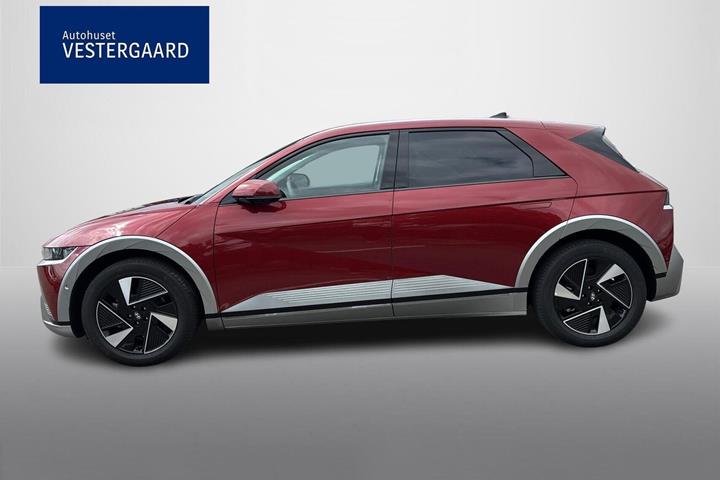 Rød Hyundai Ioniq 5 fra 2025