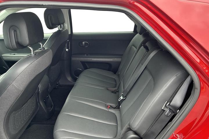 Rød Hyundai Ioniq 5 fra 2025