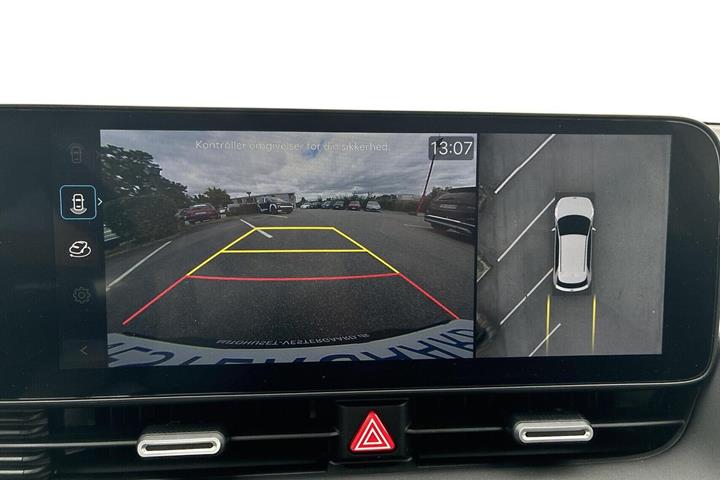 Rød Hyundai Ioniq 5 fra 2025