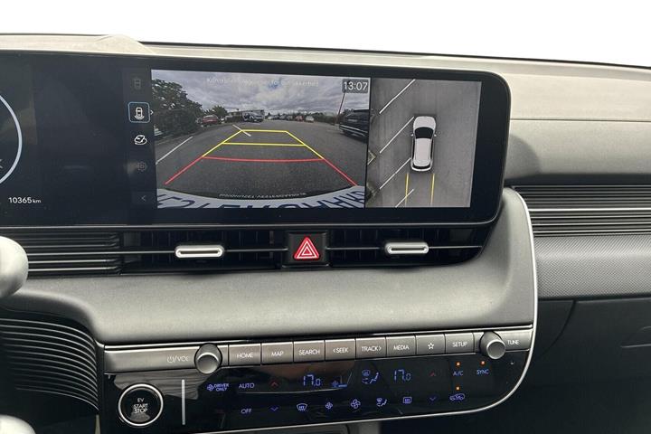 Rød Hyundai Ioniq 5 fra 2025