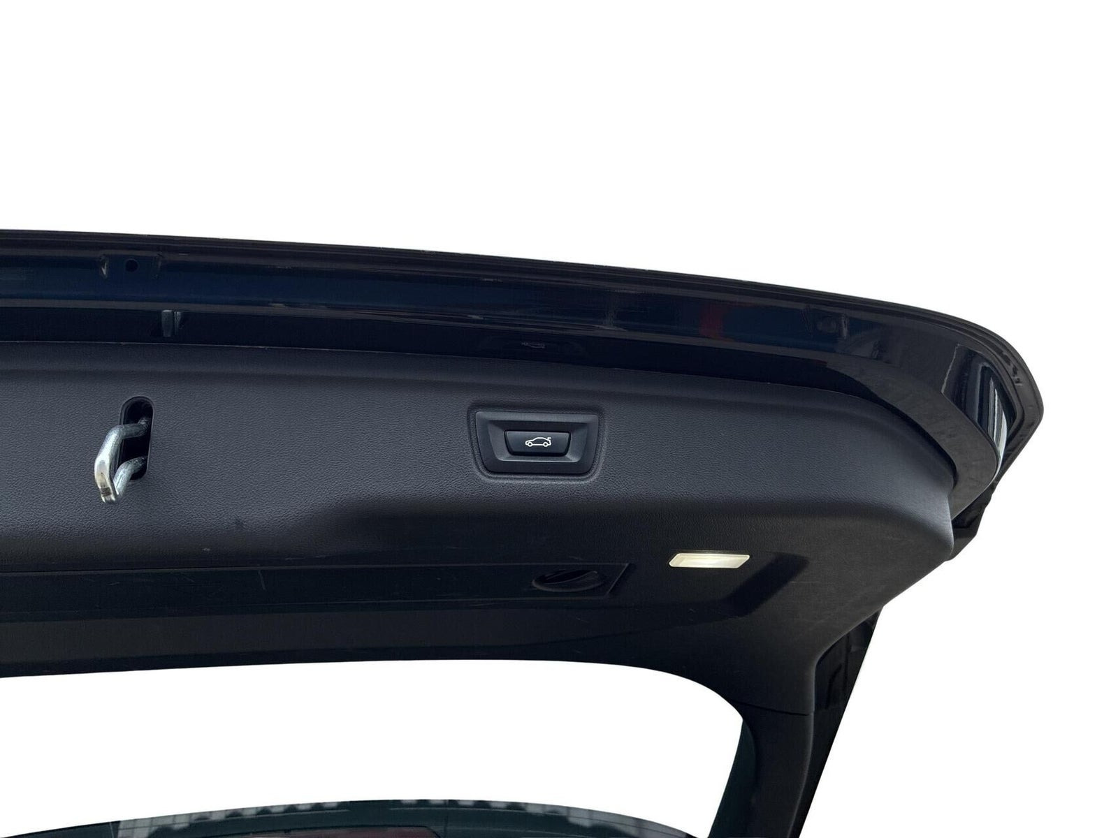 Sort BMW 330i fra 2020