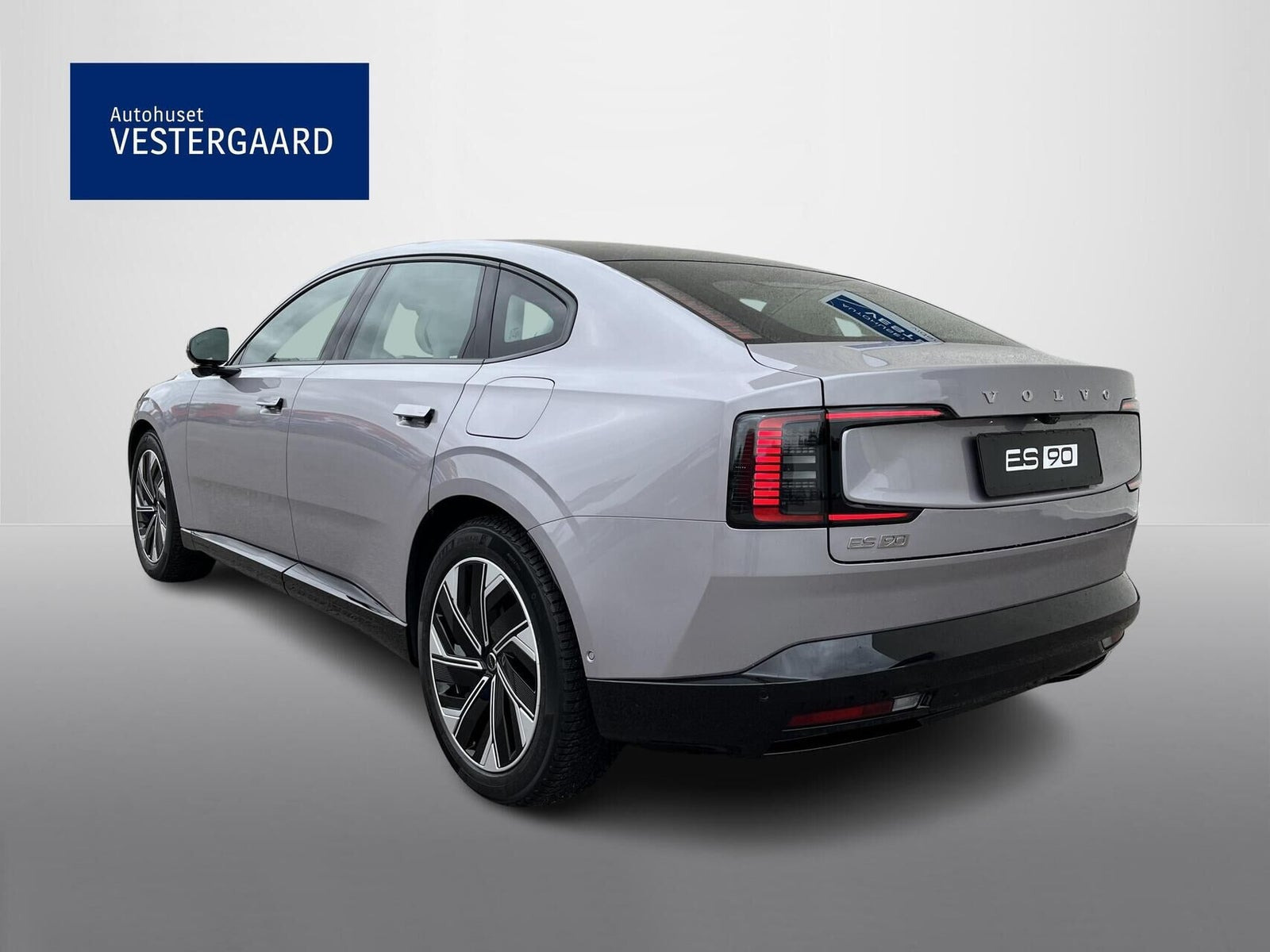Sølv Volvo ES90 fra 2026
