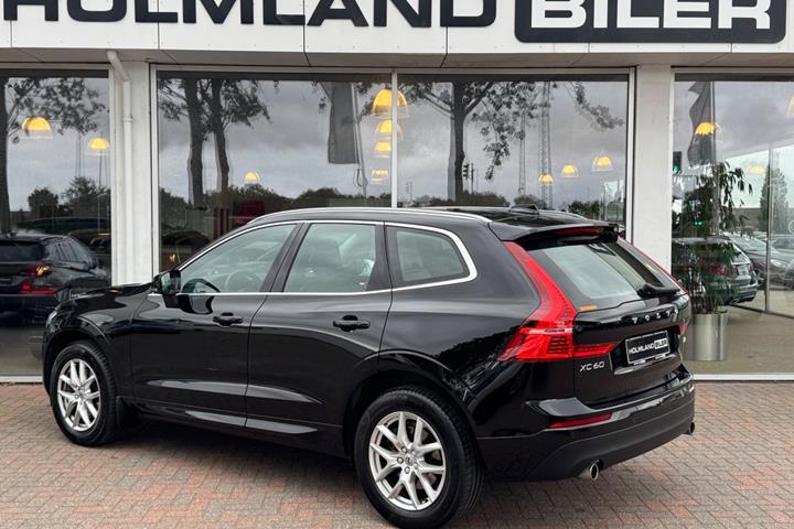 Sort Volvo XC60 fra 2020