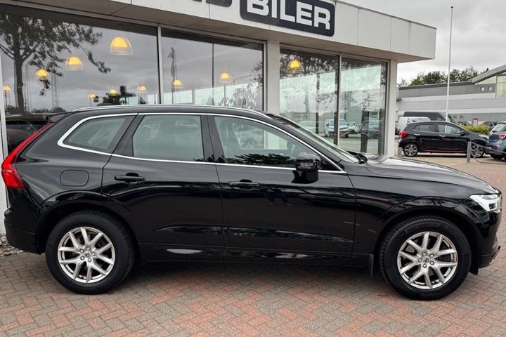 Sort Volvo XC60 fra 2020