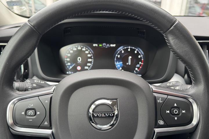 Sort Volvo XC60 fra 2020