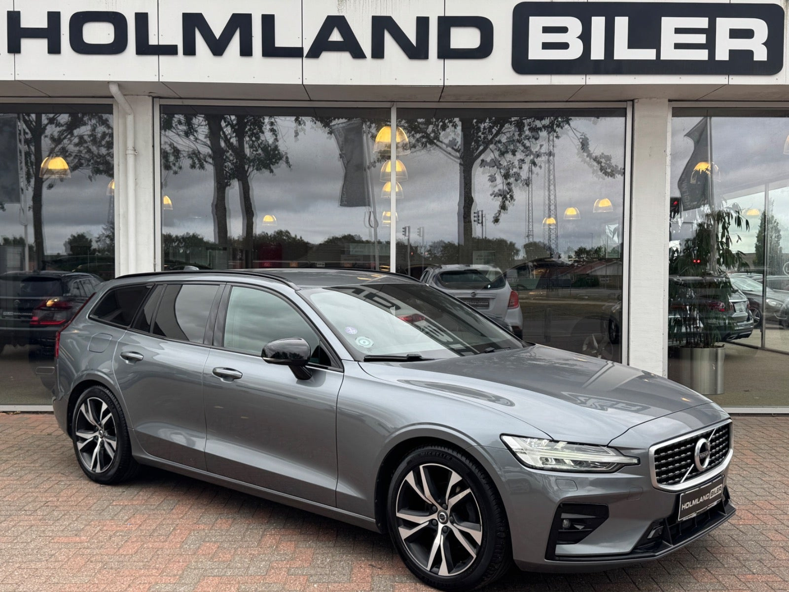 Volvo V60 2,0 T4 190 R-Design aut.