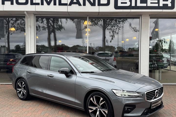 Grå Volvo V60 fra 2019