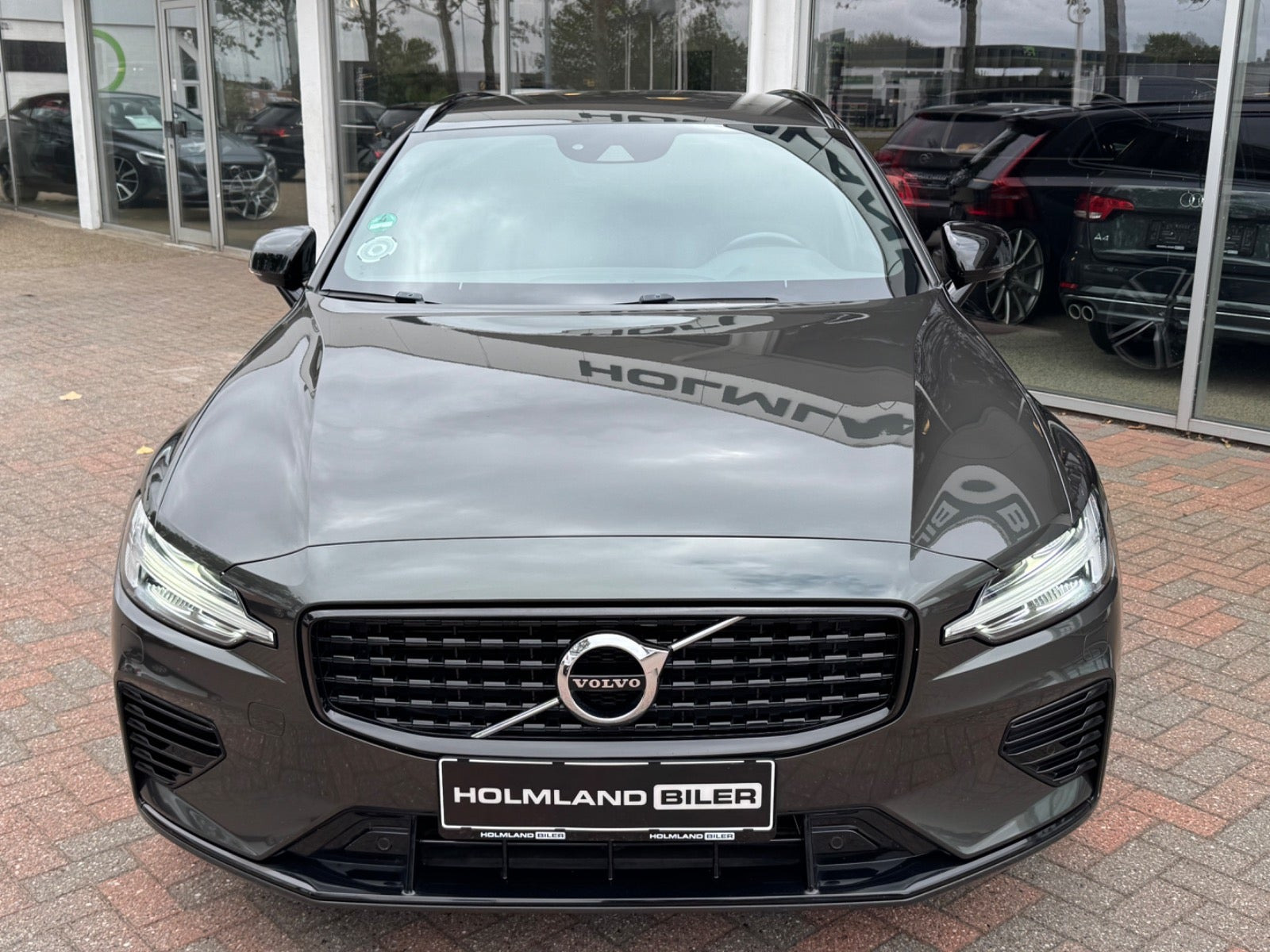 Brun Volvo V60 fra 2021