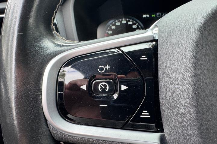 Brun Volvo V60 fra 2021
