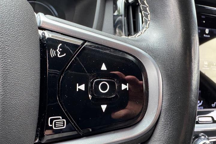 Brun Volvo V60 fra 2021