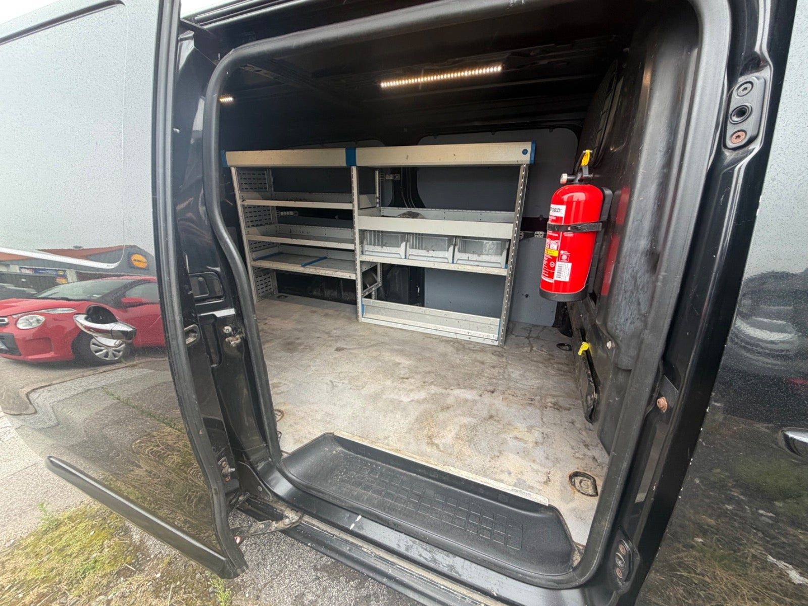 Sort Peugeot Expert fra 2018