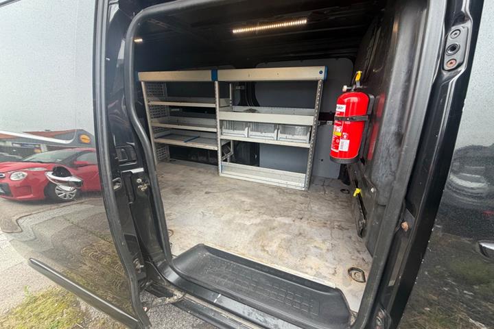 Sort Peugeot Expert fra 2018
