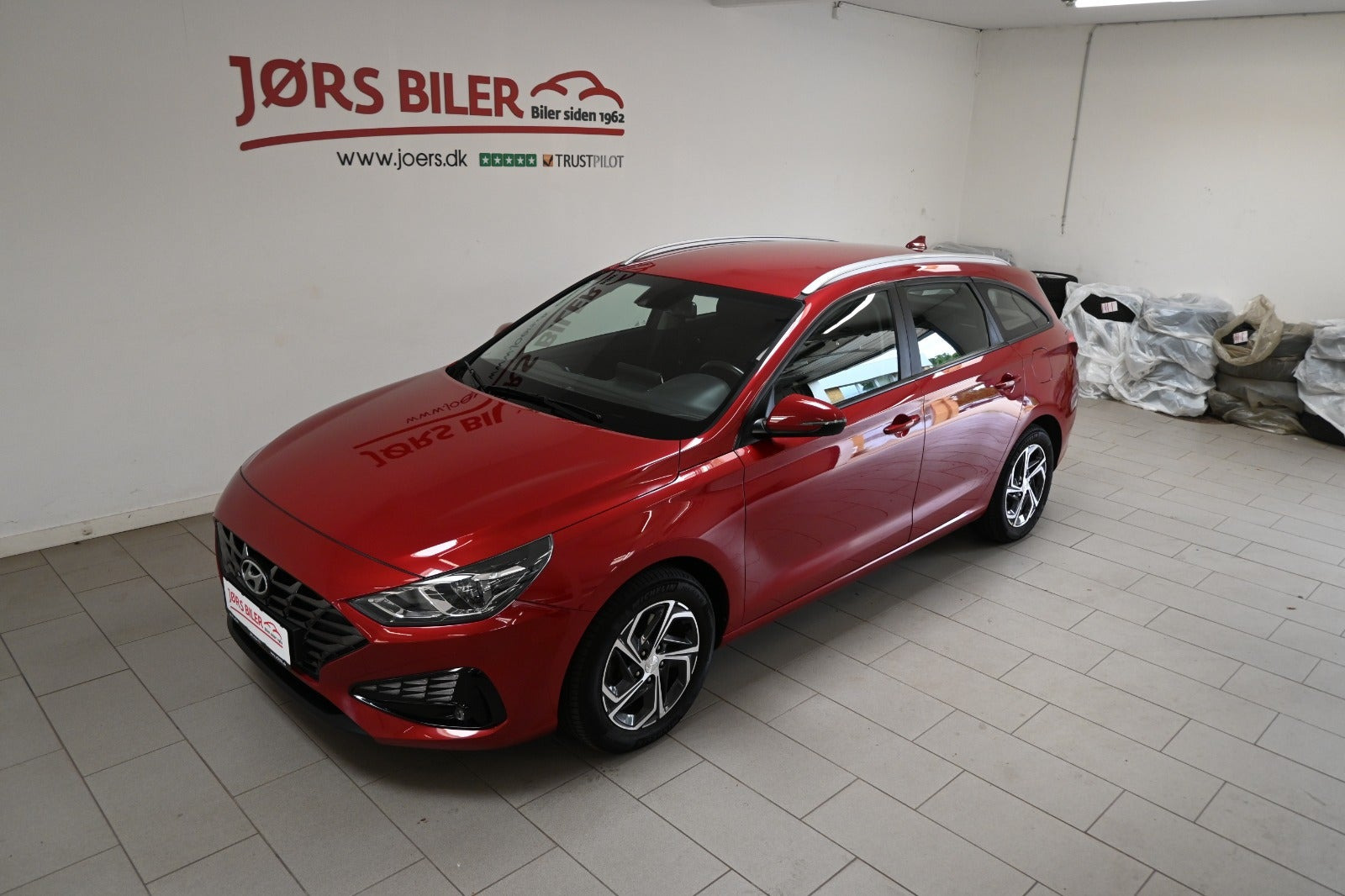 Rød Hyundai i30 fra 2021