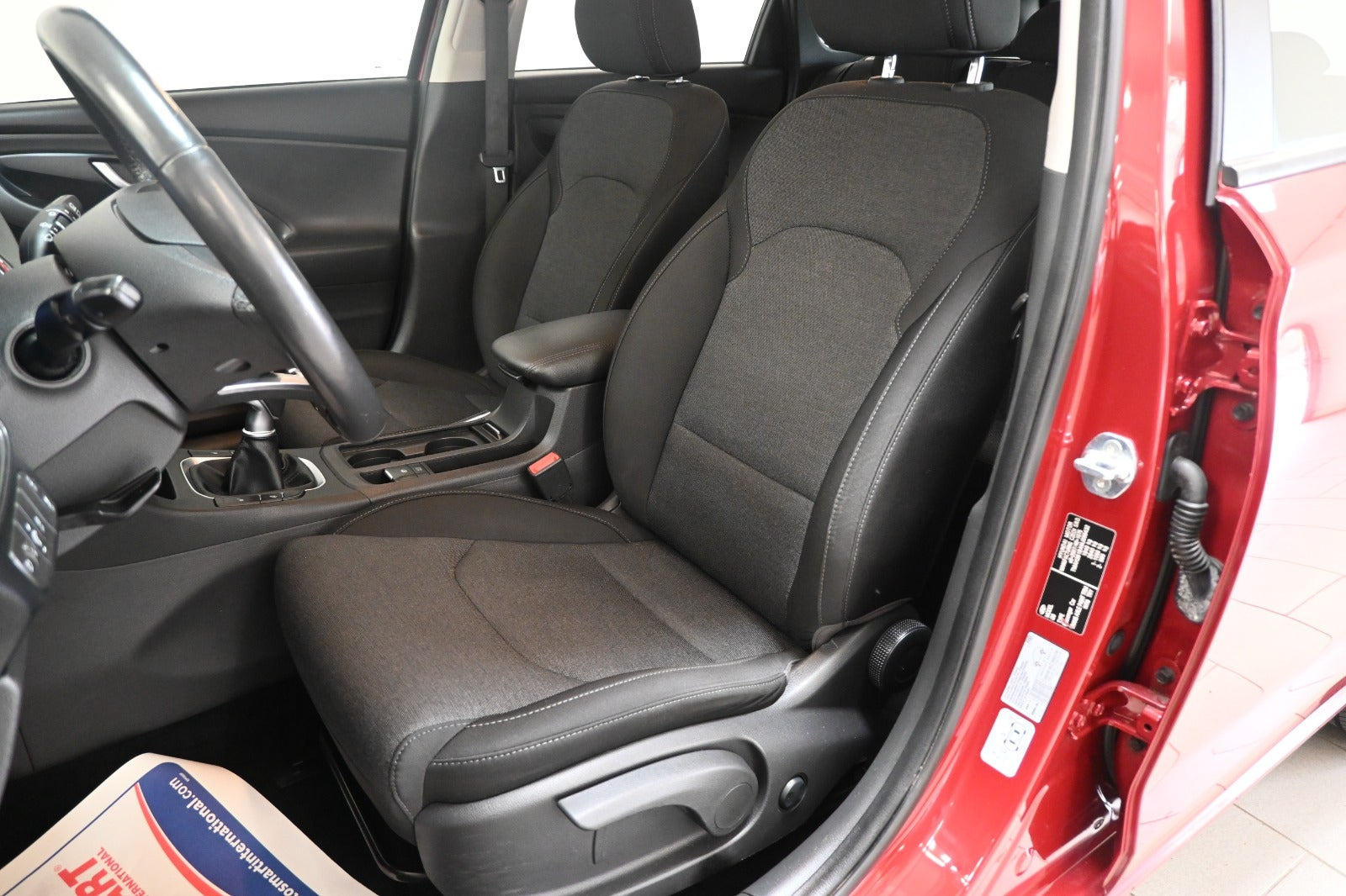 Rød Hyundai i30 fra 2021