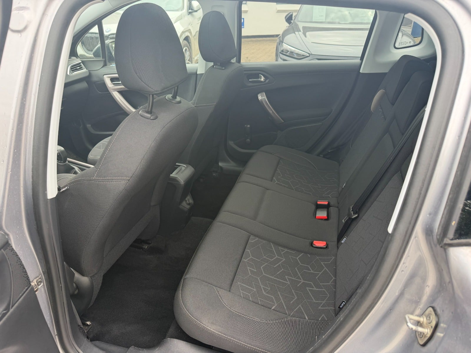 undefined Peugeot 2008 fra 2015