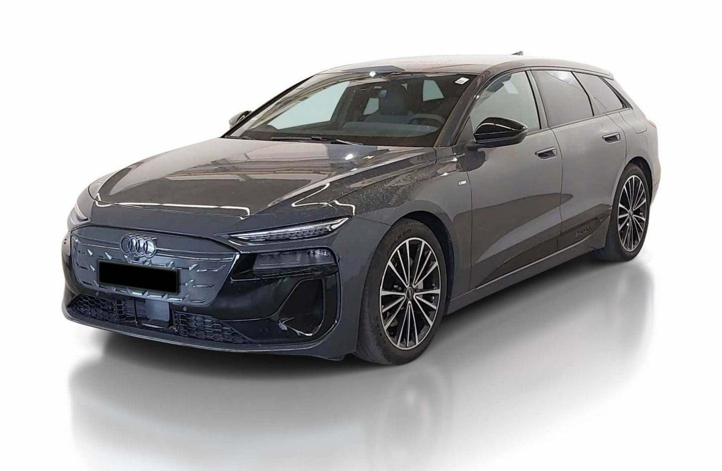 Grå Audi Q6 e-tron fra 2025