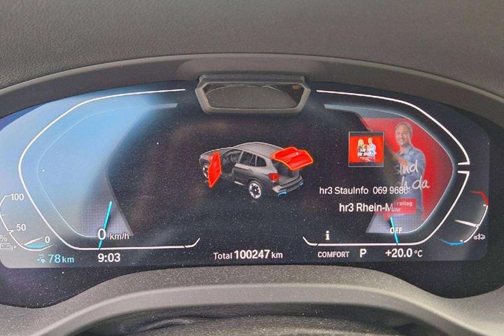 Blå BMW iX3 fra 2022