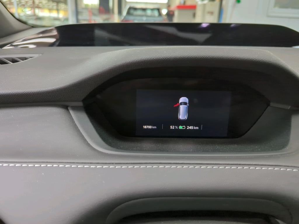 Grå Skoda Enyaq fra 2025