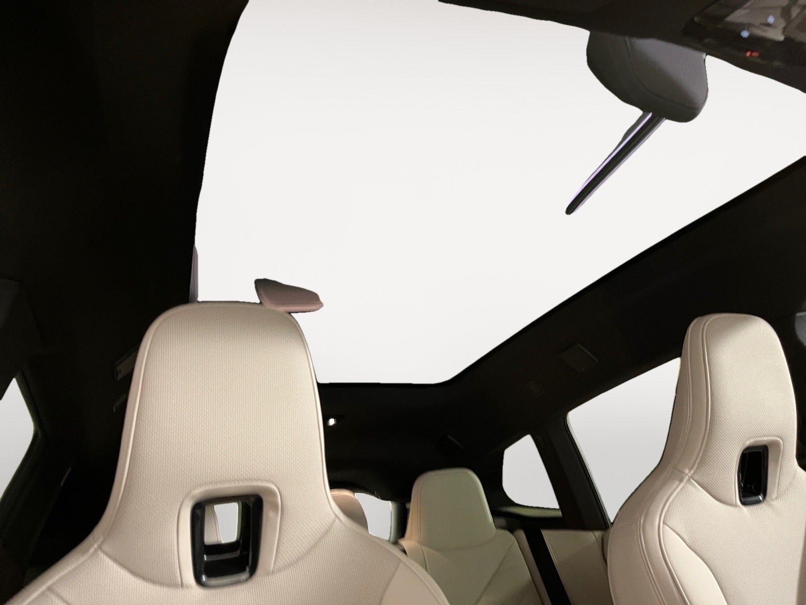 Sort BMW iX fra 2024