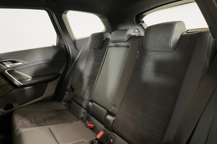Grøn BMW iX1 fra 2023