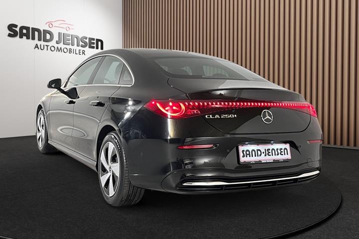 Sort Mercedes CLA250+ fra 2026