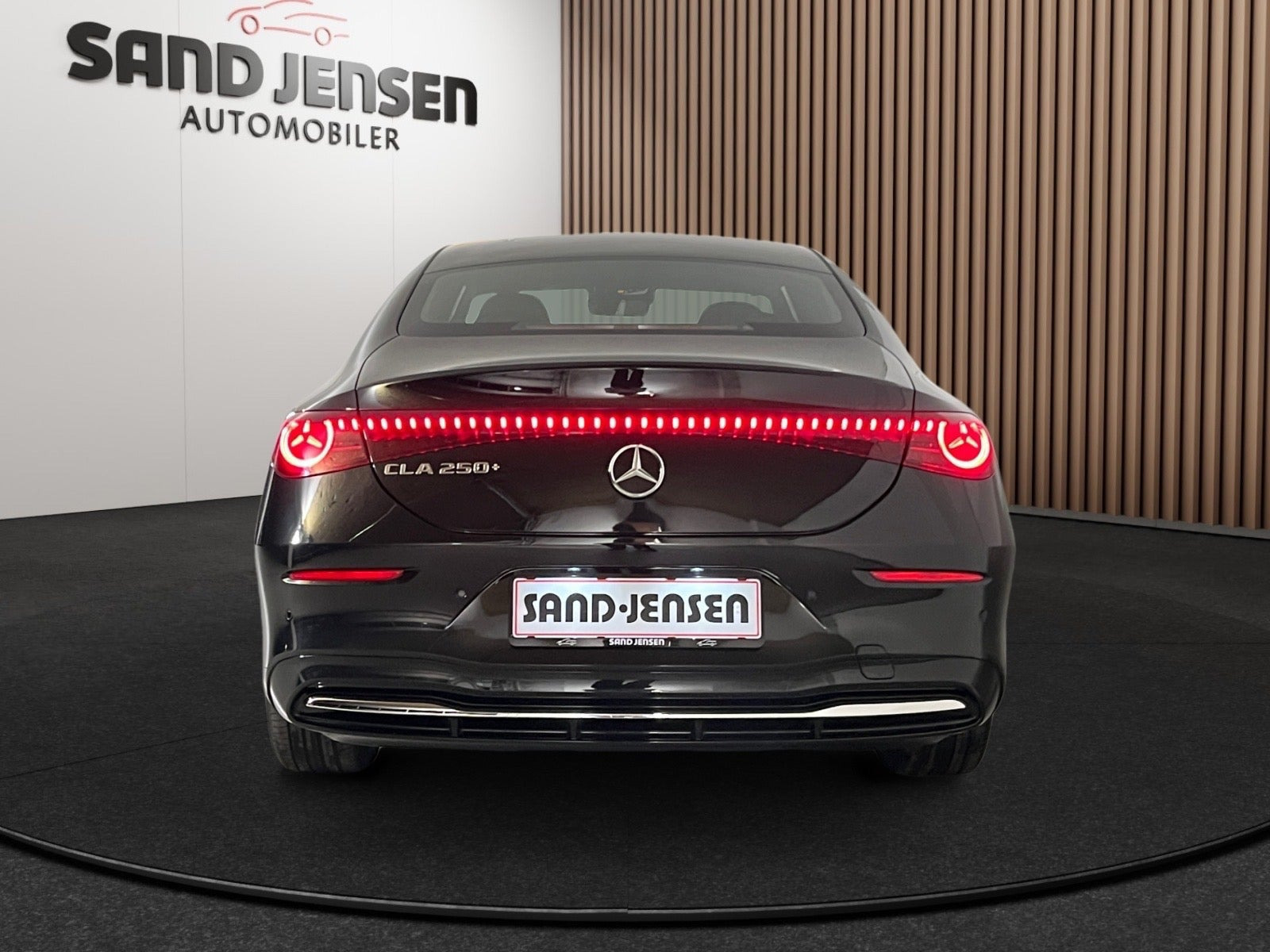 Sort Mercedes CLA250+ fra 2026
