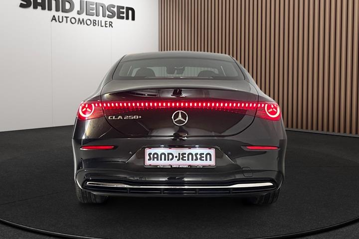 Sort Mercedes CLA250+ fra 2026
