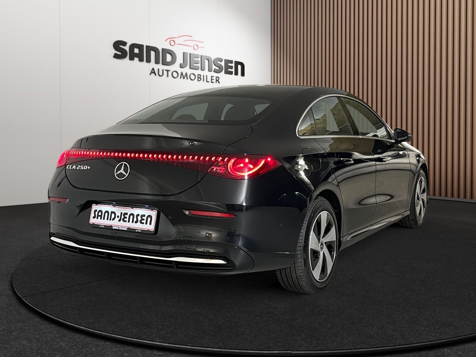 Sort Mercedes CLA250+ fra 2026