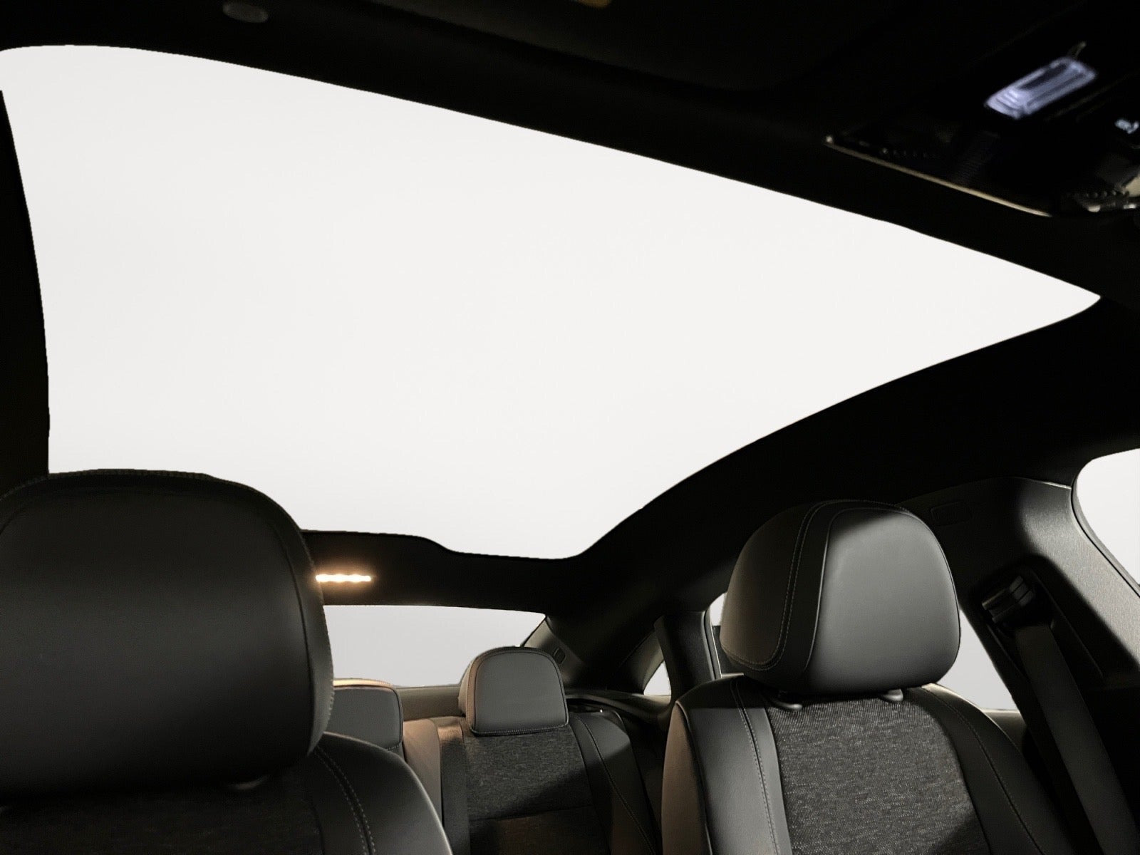 Sort Mercedes CLA250+ fra 2026