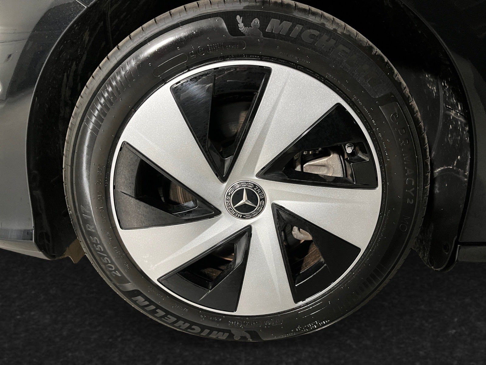 Sort Mercedes CLA250+ fra 2026